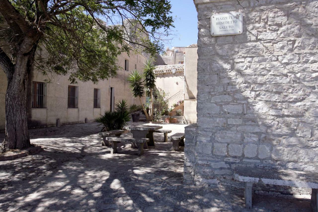 Le Chiavi - Rooms Erice Buitenkant foto